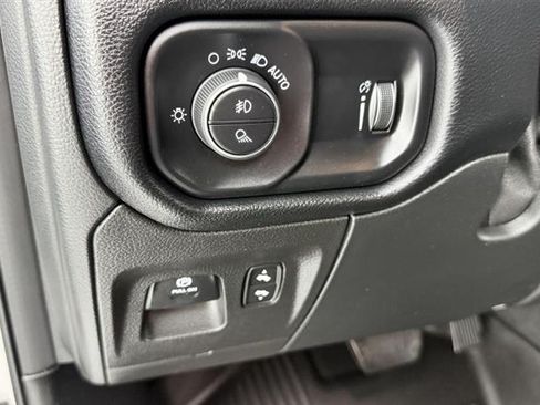 Used 2021 RAM 1500 Big Horn image 11