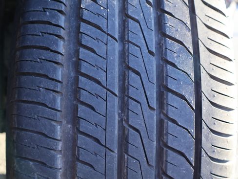 Used 2023 Kia Telluride S image 32