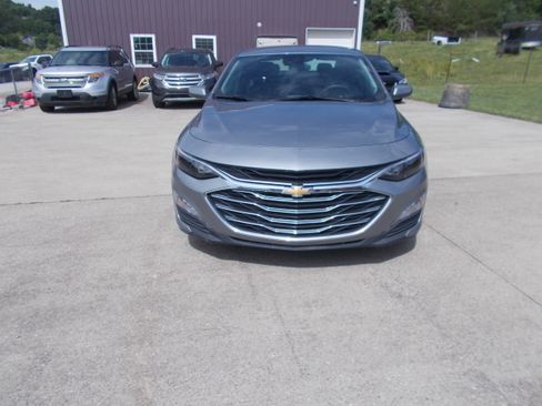 Used 2023 Chevrolet Malibu LT w/ 1LT FWD image 2