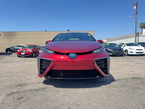 Used 2019 Toyota Mirai image 12