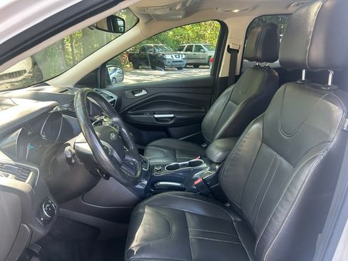 Used 2013 Ford Escape FWD Titanium image 21