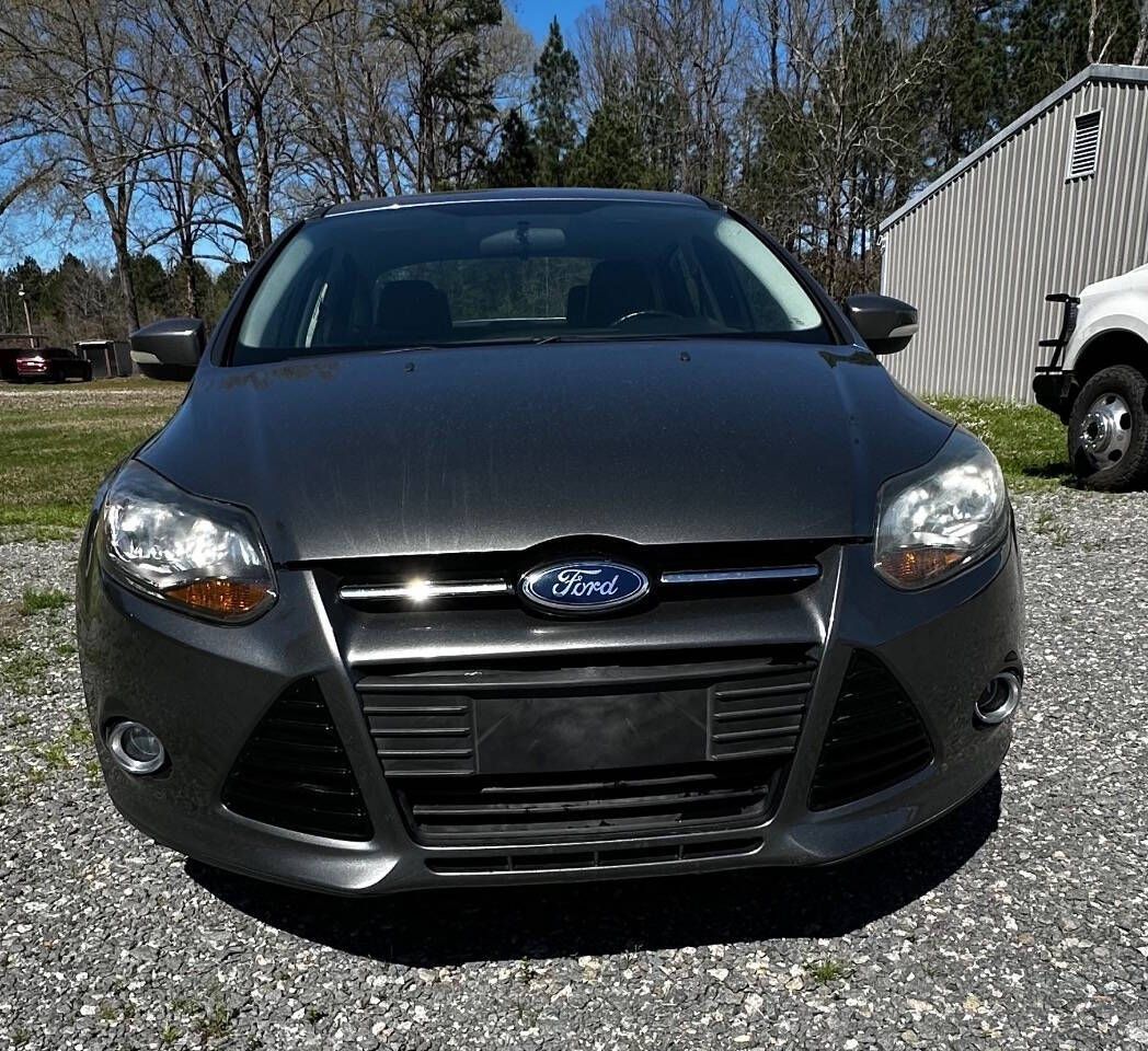 Used 2014 Ford Focus Titanium FWD image 3