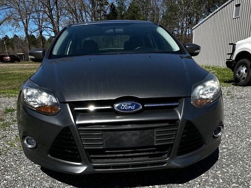 Used 2014 Ford Focus Titanium image 3