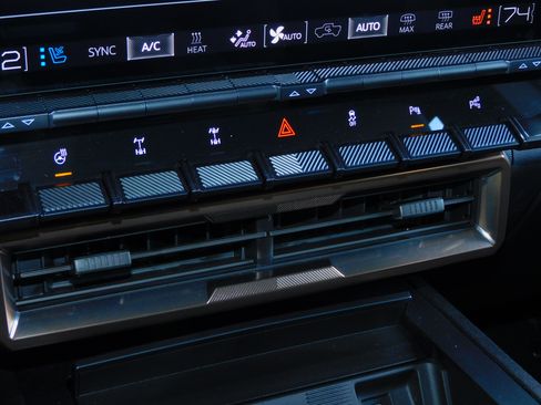 Used 2025 GMC Hummer EV 3X image 33