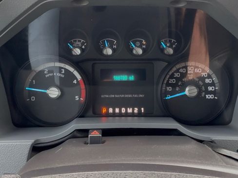 Used 2012 Ford F550 image 98