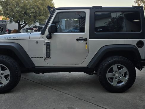 Used 2012 Jeep Wrangler Rubicon image 12