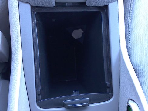 Used 2014 GMC Acadia SLE FWD image 23