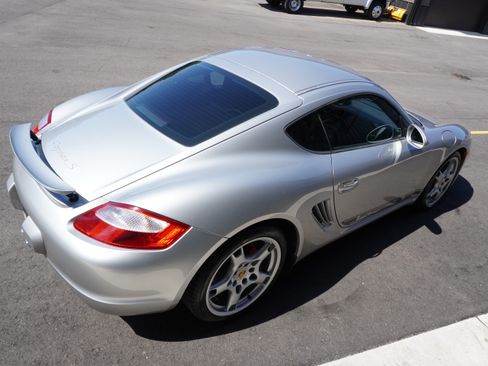 Used 2007 Porsche Cayman S RWD image 7