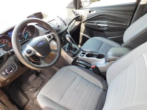 Used 2015 Ford Escape FWD SE image 9