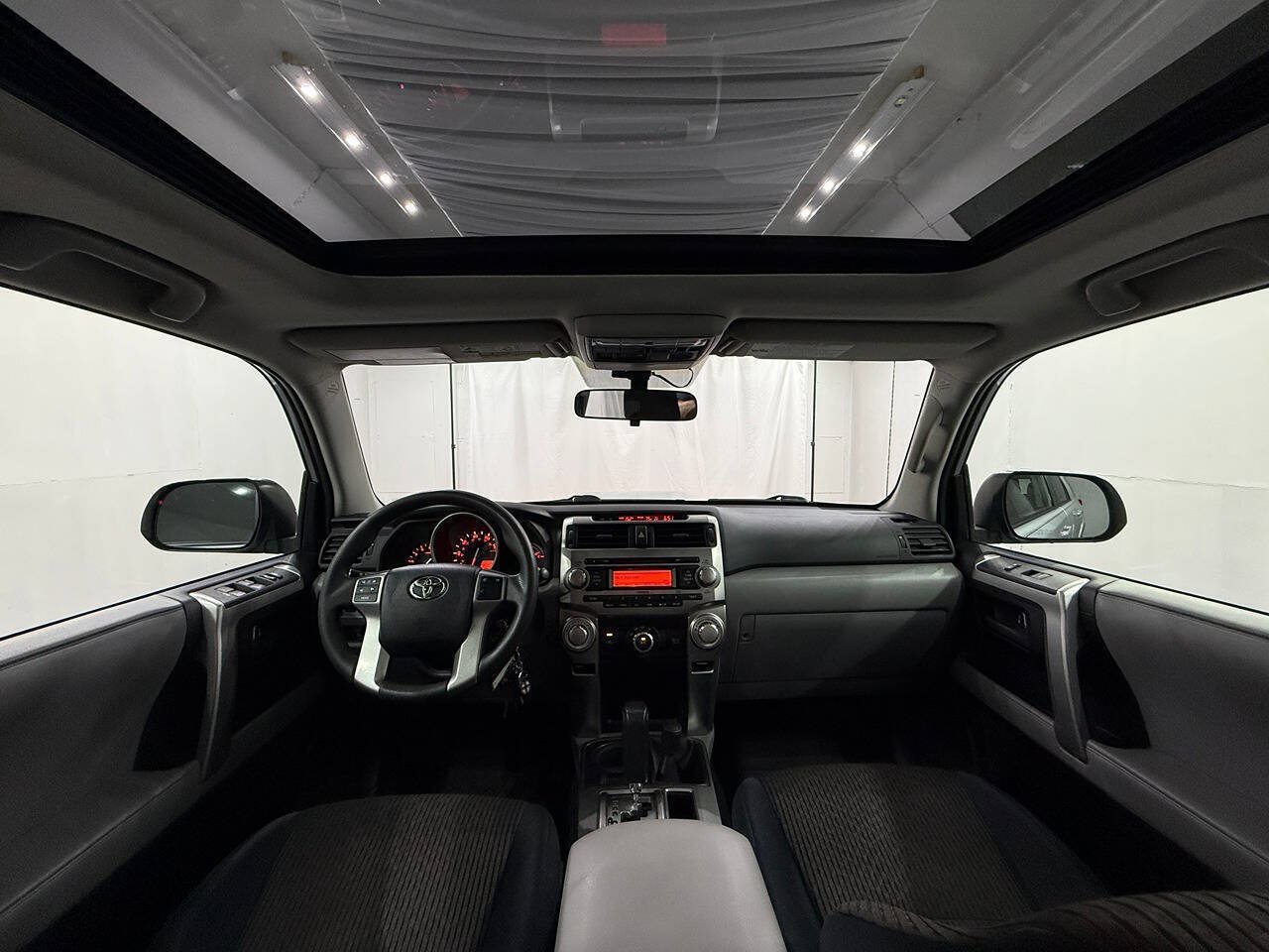 Used 2011 Toyota 4Runner SR5 w/ Convenience Pkg AWD/4WD image 19
