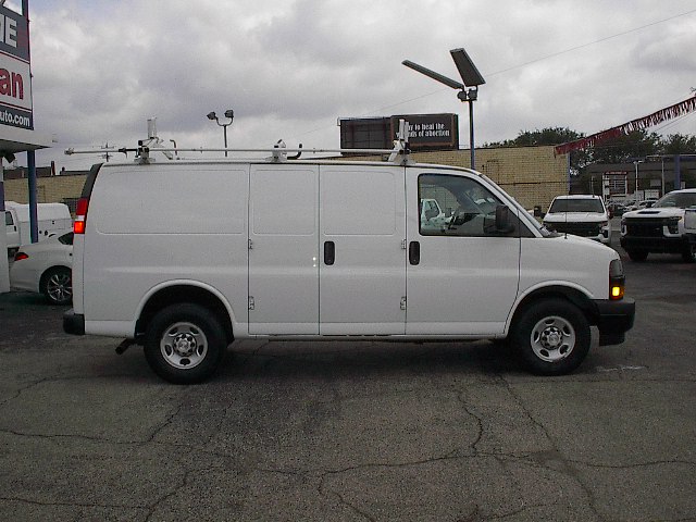Used 2020 Chevrolet Express 3500 UNAVAIL RWD image 3