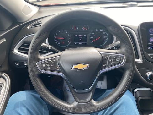 Used 2023 Chevrolet Malibu LT image 12