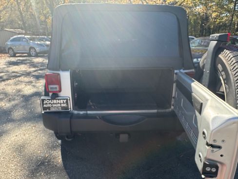 Used 2010 Jeep Wrangler Sport image 10