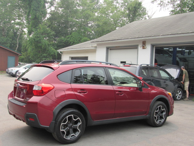 Used 2014 Subaru XV Crosstrek 2.0i Limited AWD/4WD image 8