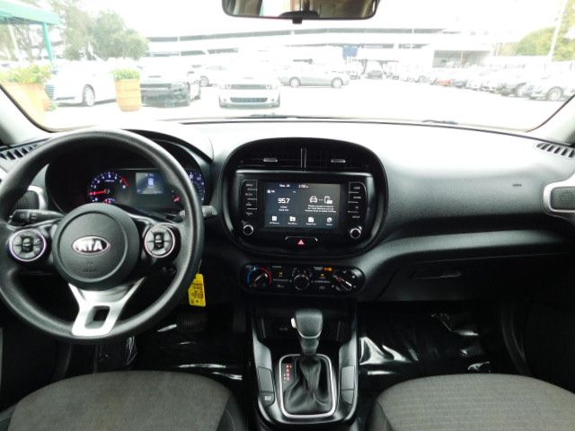 Used 2020 Kia Soul S FWD image 14
