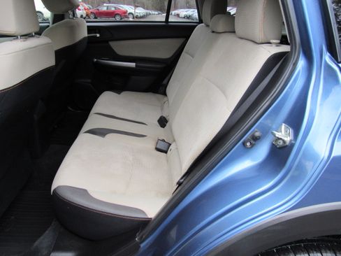Used 2016 Subaru Crosstrek 2.0i Premium image 11