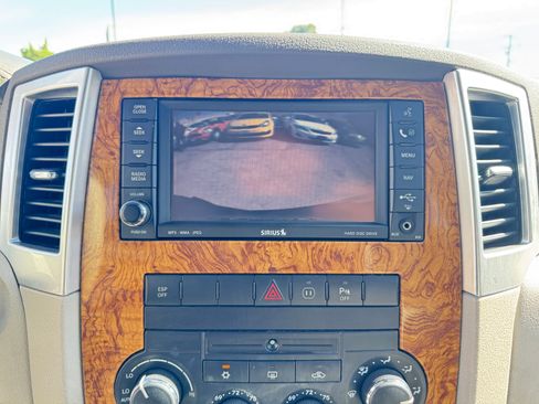 Used 2009 Jeep Grand Cherokee Limited image 27