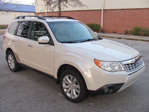 Used 2012 Subaru Forester 2.5X Limited image 4