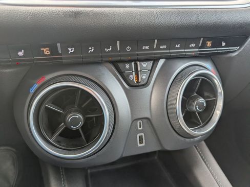 Used 2022 Chevrolet Blazer LT image 12