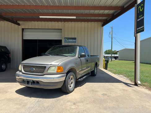 Used 2004 Ford F150 2WD SuperCab Heritage image 1