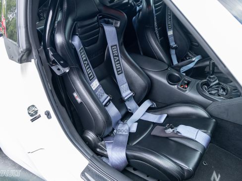 Used 2013 Nissan 370Z Coupe RWD image 29