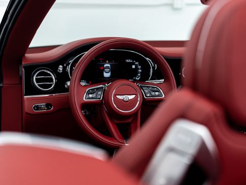 Used 2025 Bentley Continental GTC Speed image 25