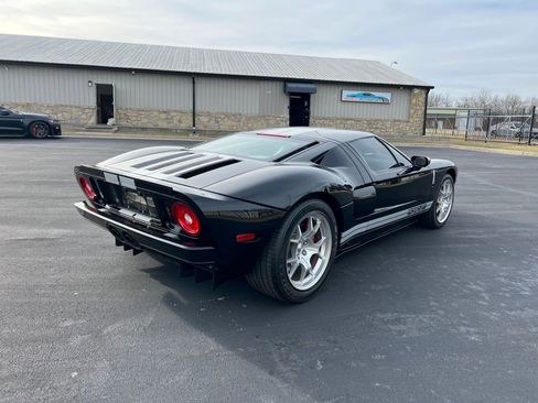 Used 2005 Ford GT image 10