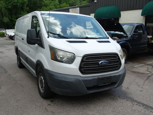 Used 2015 Ford Transit 150 image 2