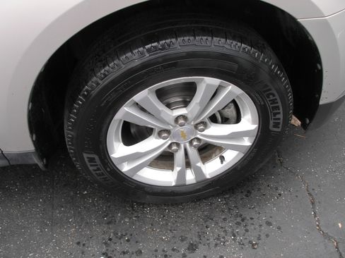 Used 2012 Chevrolet Equinox LT image 8