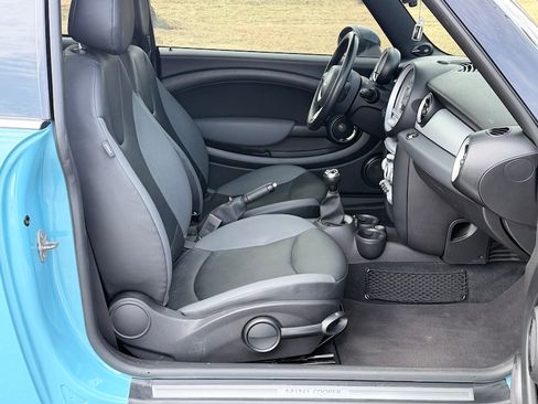 Used 2010 MINI Cooper image 19