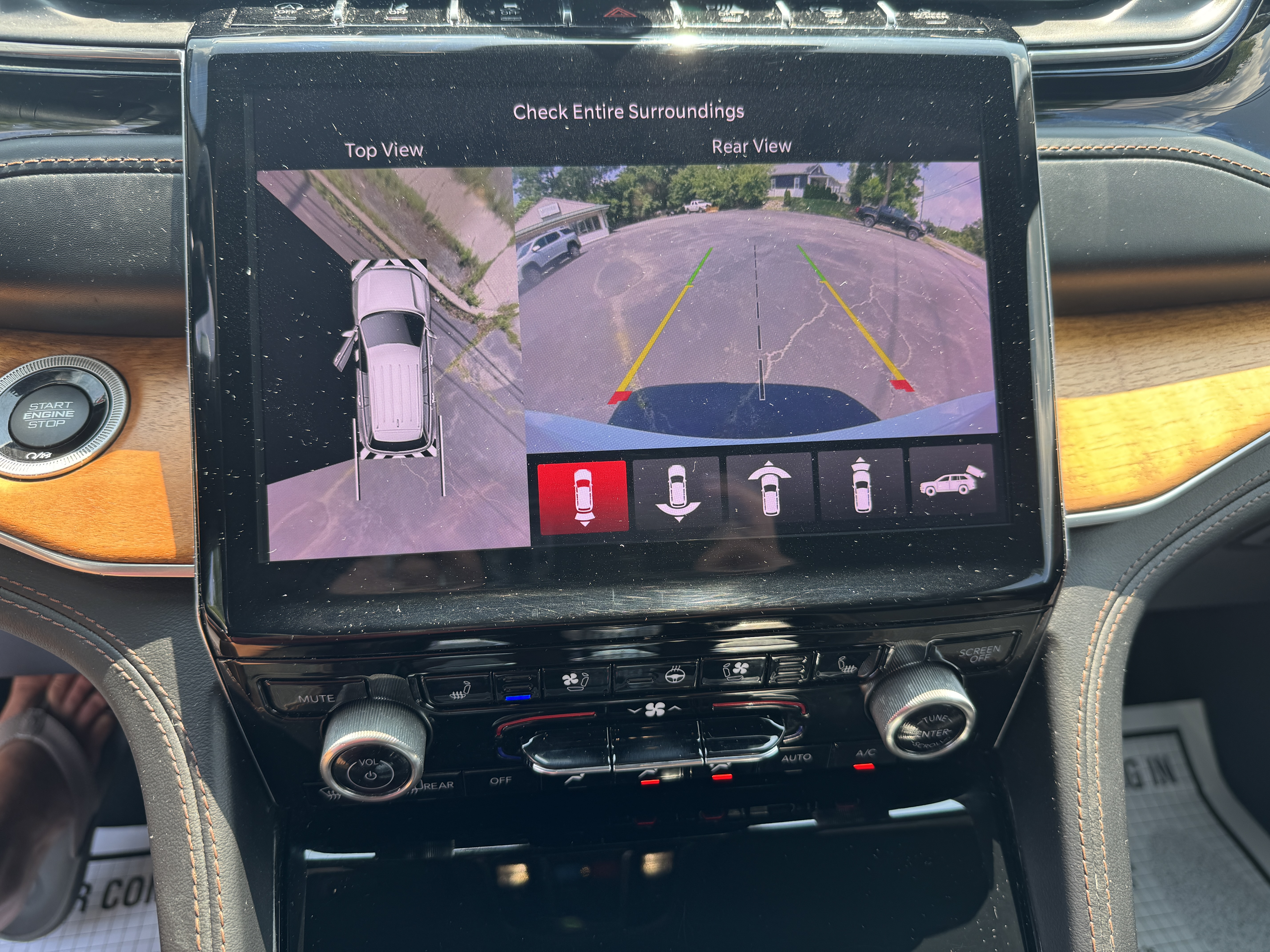 Used 2022 Jeep Grand Cherokee 4WD Summit image 26