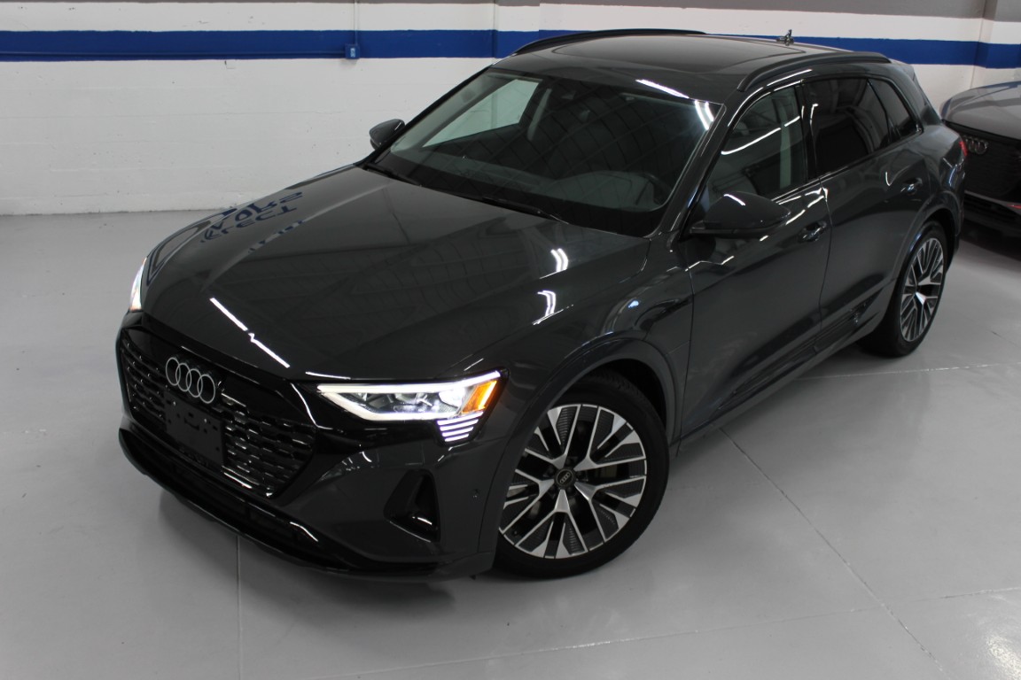 Used 2024 Audi Q8 e-tron Premium Plus AWD/4WD image 4