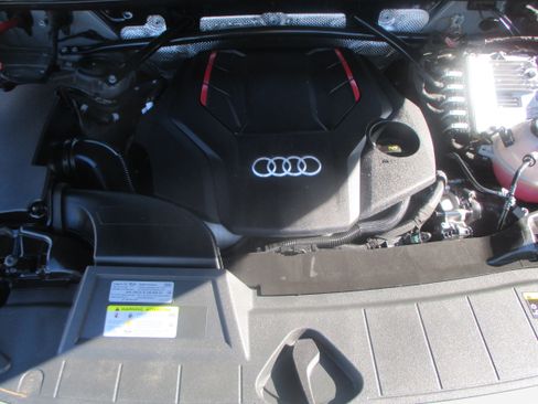 Used 2022 Audi SQ5 Sportback Premium AWD/4WD image 18