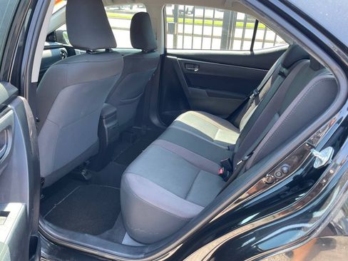 Used 2017 Toyota Corolla LE image 21