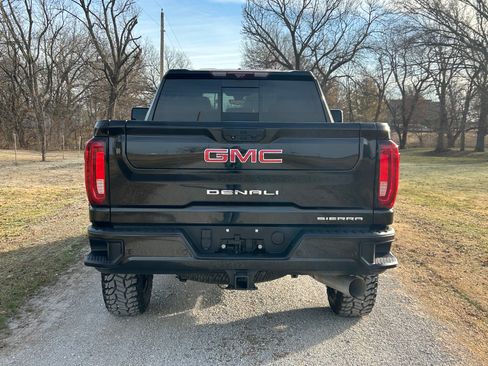 Used 2022 GMC Sierra 2500 Denali image 5