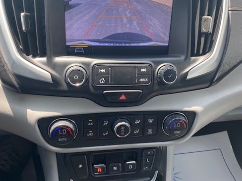 Used 2020 GMC Terrain AWD SLT image 10