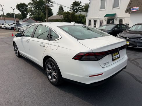 Used 2023 Honda Accord EX image 25
