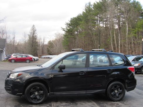 Used 2017 Subaru Forester 2.5i image 3