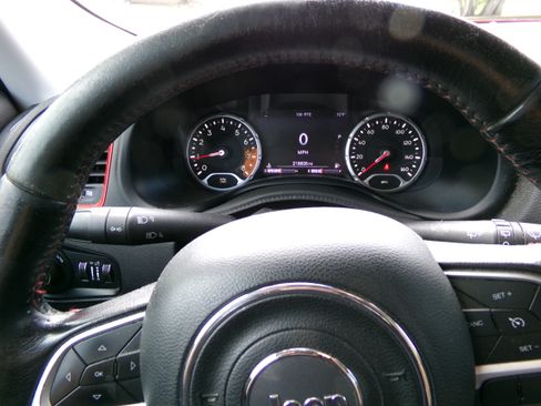 Used 2015 Jeep Renegade 4WD Trailhawk image 12