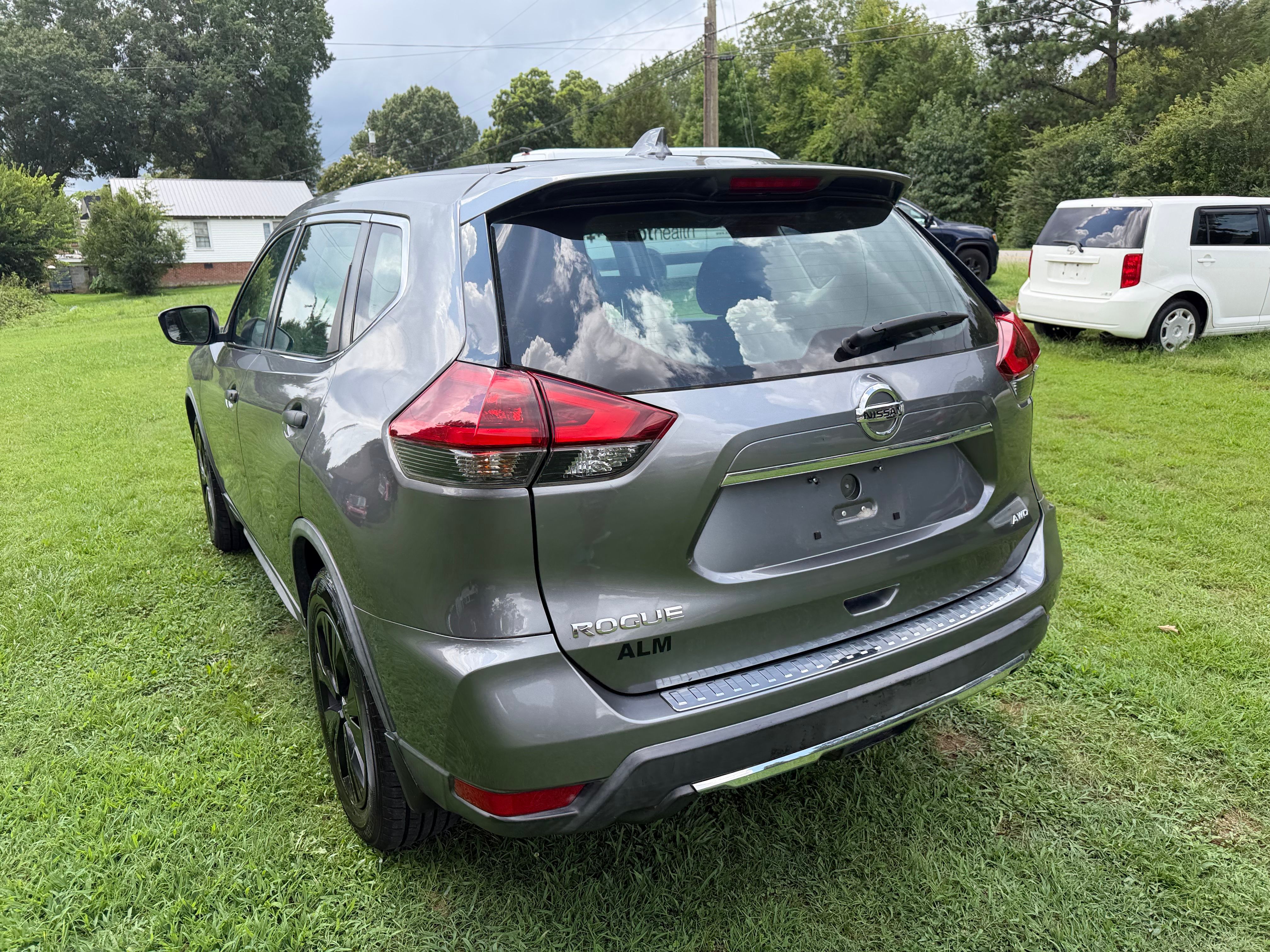 Used 2018 Nissan Rogue AWD image 13