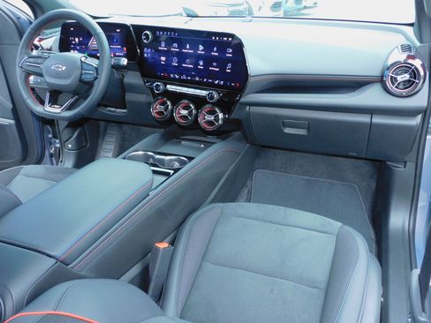 Used 2024 Chevrolet Blazer EV RS image 5