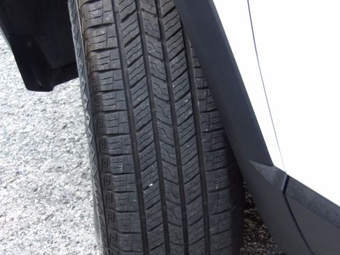 Used 2026 Chevrolet Equinox FWD LT w/ 1LT image 11