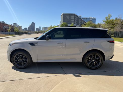 Used 2024 Land Rover Range Rover Sport Dynamic SE image 12