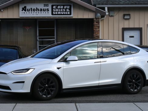 Used 2023 Tesla Model X Long Range image 1