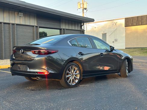 Used 2021 MAZDA MAZDA3 2.5 S Sedan w/ Select Package AWD/4WD image 7