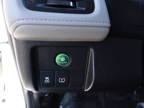 Used 2016 Honda HR-V EX image 19