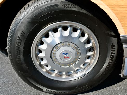 Used 1994 Buick Roadmaster Estate image 31