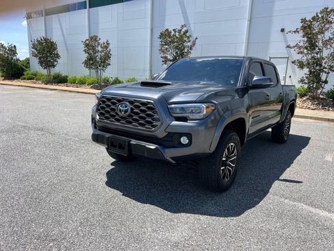 Used 2023 Toyota Tacoma TRD Sport image 1