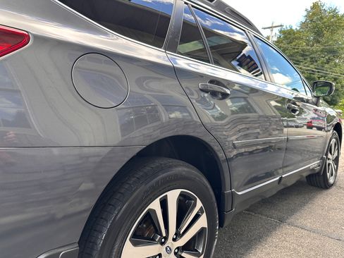 Used 2018 Subaru Outback 2.5i Limited AWD/4WD image 6