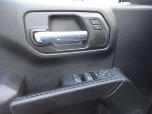 Used 2022 Chevrolet Silverado 1500 4x4 Crew Cab Custom Trail Boss image 18